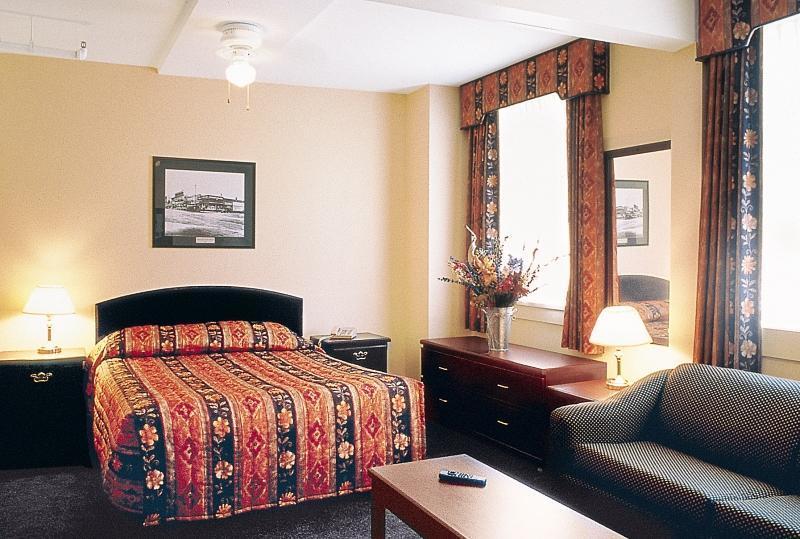Howard Johnson By Wyndham Vancouver Downtown Ngoại thất bức ảnh