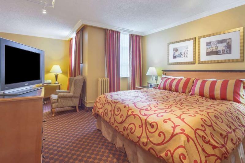 Howard Johnson By Wyndham Vancouver Downtown Phòng bức ảnh