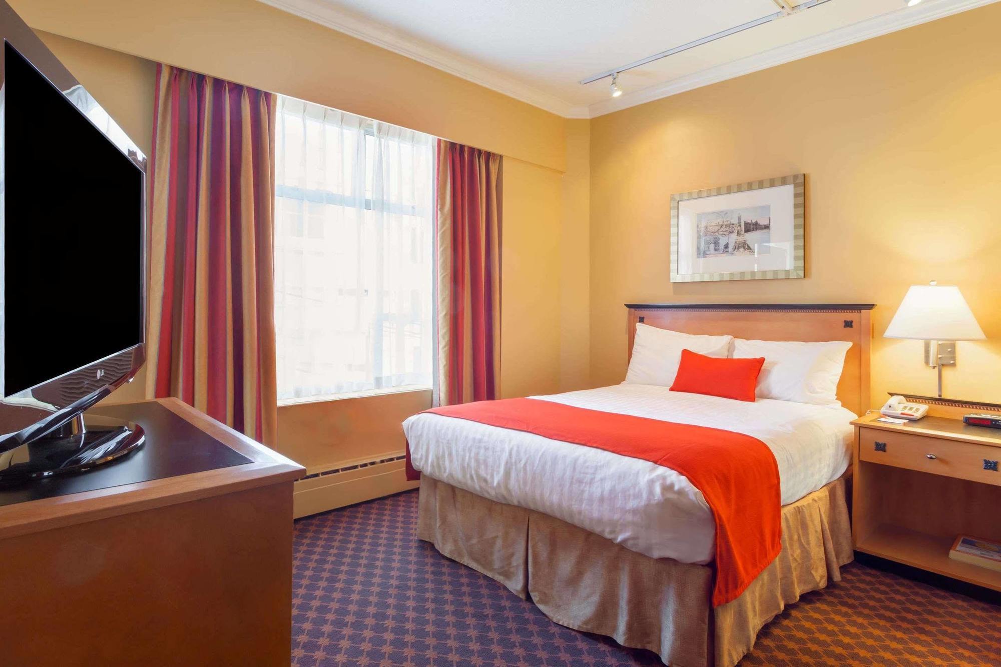 Howard Johnson By Wyndham Vancouver Downtown Ngoại thất bức ảnh