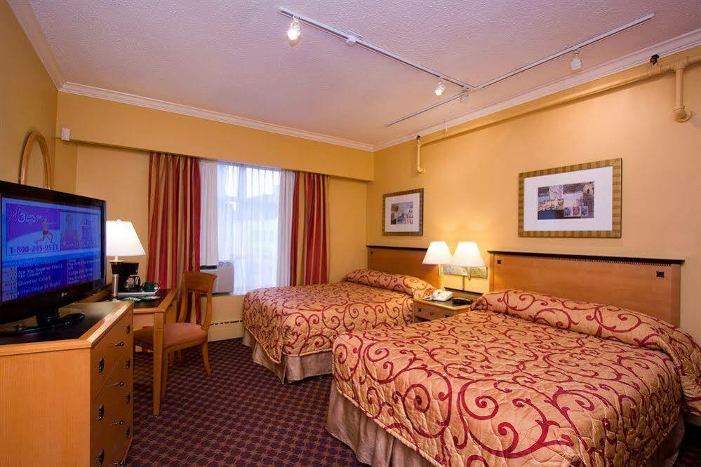 Howard Johnson By Wyndham Vancouver Downtown Ngoại thất bức ảnh